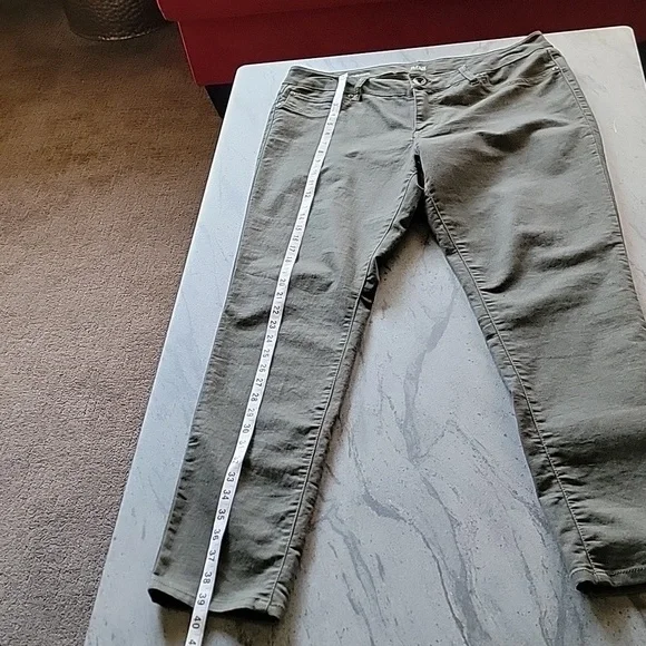 a.n.a JEGGINGS Dark Olive Green size 32/14 - Picture 4 of 10
